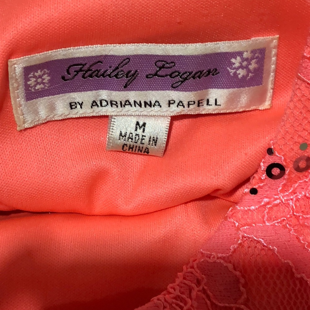 Fun dress! - Picture 4 of 4